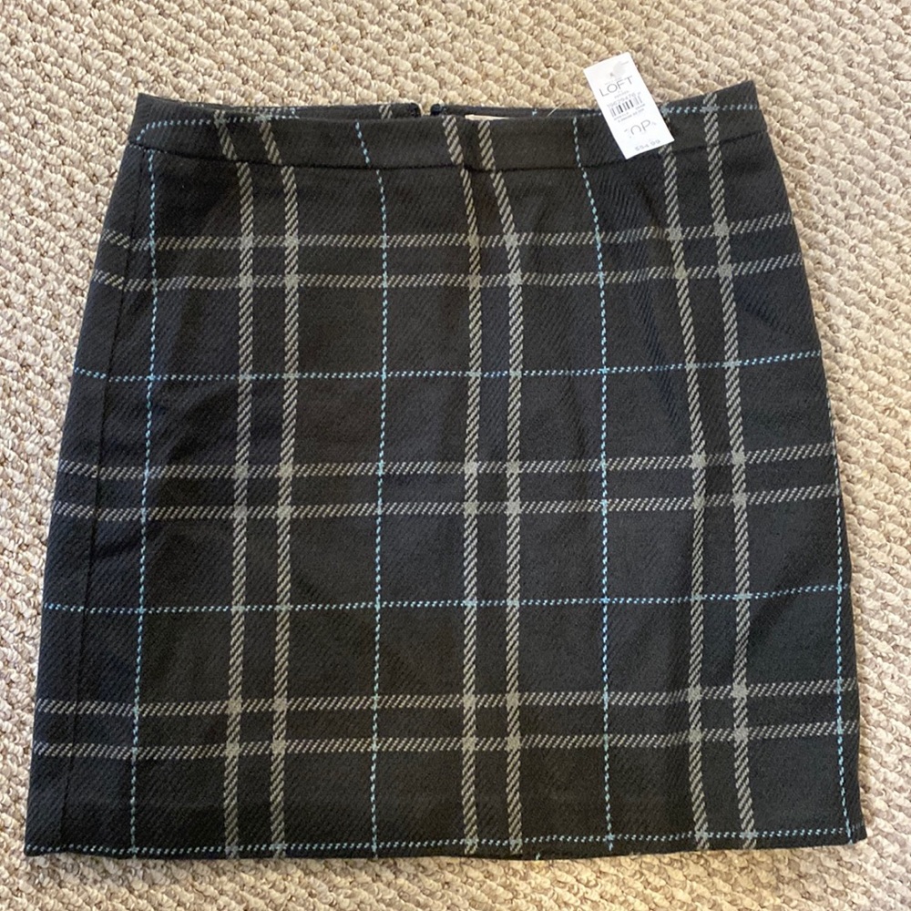 New wool like patterned skirt